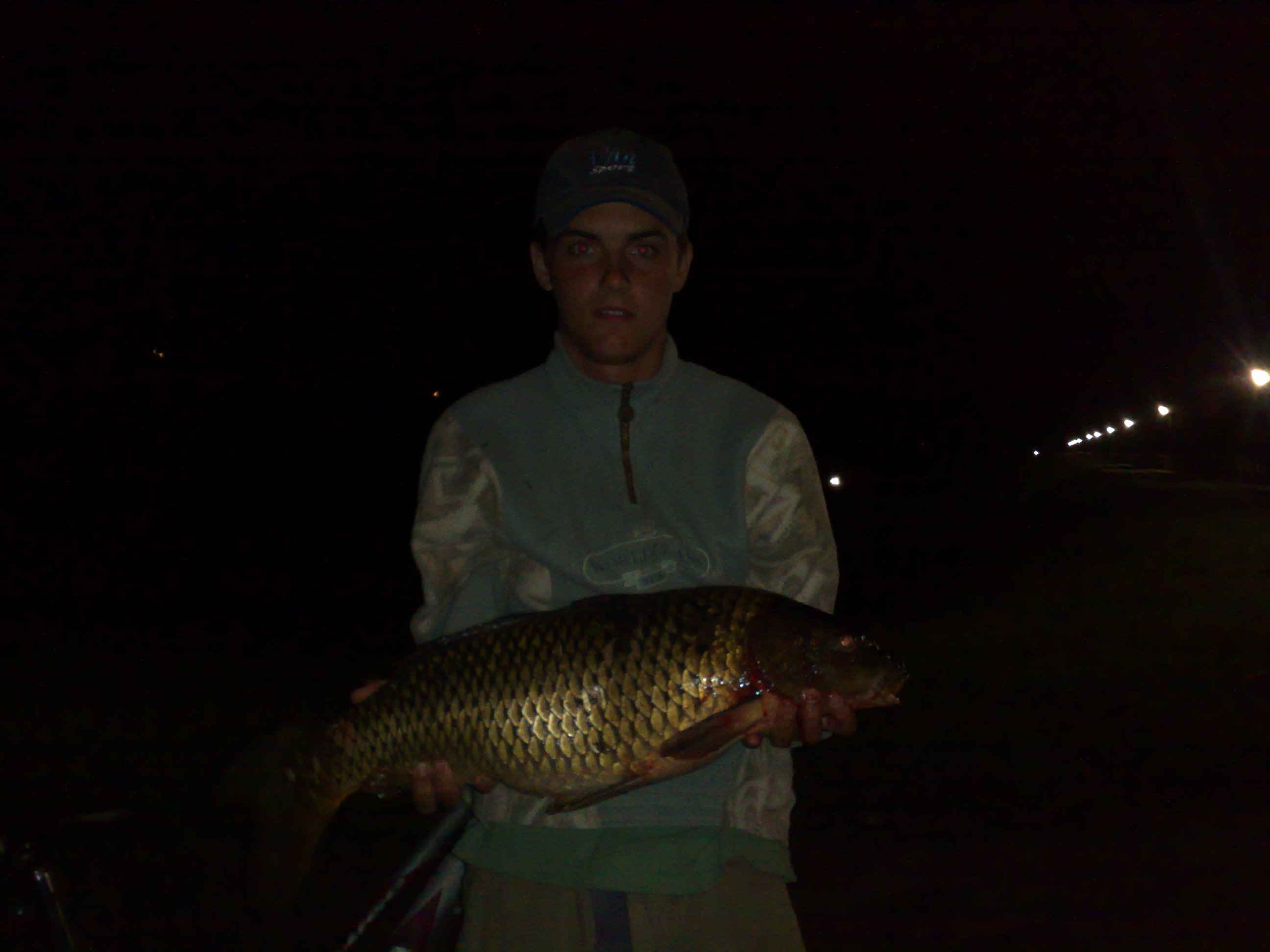 Kapor 60cm boilies jetfisch oliheň (pustený)